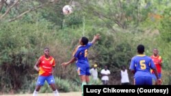 Vanasikana vachitamba nhabvu yemakumo kuChimanimani