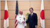 日本首相岸田文雄2023年7月25日在官邸会晤美国海军作战部长迈克尔·吉尔代（Michael Gilday）（照片来自吉尔代上将的脸书页面）