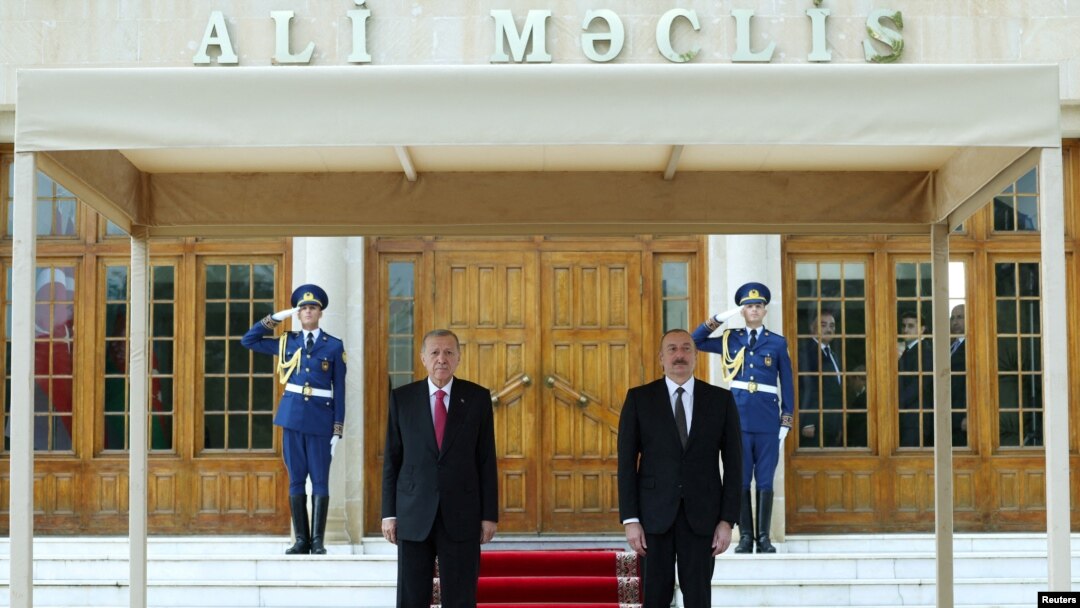 Cumhurbaşkanı Erdoğan, Azerbaycan Cumhurbaşkanı İlham Aliyev’in daveti üzerine bugün Nahçıvan’da.
