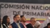 Foto de archivo. El presidente de la Comisión Nacional de Primarias, Jesús María Casal (centro) asiste a un evento para anunciar la fecha de las elecciones primarias del candidato de la oposición. (Foto AP/Matias Delacroix)