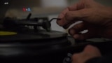 Kualitas Suara hingga Nostalgia: Penjualan Piringan Hitam Vinyl Lampaui CD
