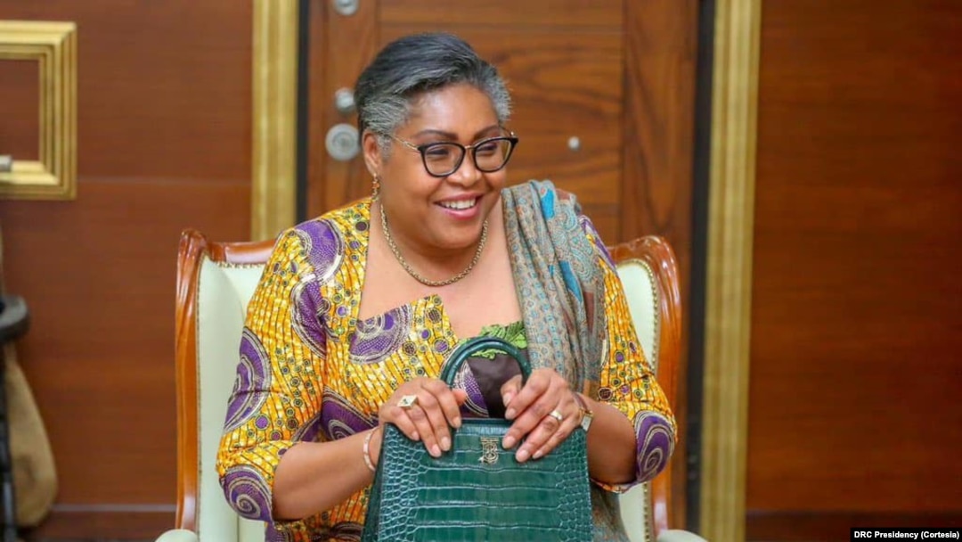 Judith Suminwa Tuluka, ministre du Plan atiyami bo' Ministre wa Yambo ya mwasi na Ekolo Congo Démocratique, Cité ya Unioin africaine, Kinshasa, 01 sanza ya minei 2024. (Présidence RDC)