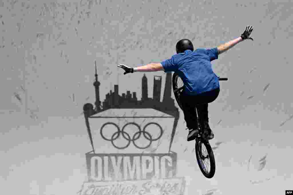 Hannah Roberts of the United States competes in the women's cycling BMX freestyle park qualification during the Olympic Qualifier Series ahead of the Paris 2024 Olympic and Paralympic Games, in Shanghai, China.