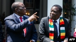 Mutevedzeri wemutungamiri wenyika VaConstantino Chiwenga nemutungamiri wenyika VaEmmerson Mnangagwa