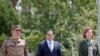 Ministri armen i Mbrojtjes, Suren Papikyan dhe ambasadorja amerikane në Armeni, Kristina Kvien duke ndjekur ceremoninë e fillimit të manovrave (Jerevan, 15 korrik 2024)