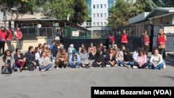 Diyarbakır Şiddetle Mücadele Ağı üyelerinin açıklamasına izin verilmedi.