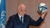 Prezidan FIFA Gianni Infantino nan Jenev, La Suis, 21 Me 2023. 