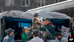 Refugjatët armenë nga Nagorno Karabak në Armeni/AP 
