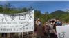 2022年3月29日，103名滞留印尼苏拉维西超过五个月的中国工人，举行抗议示威活动，要求回家、讨还薪水。（中国劳工观察提供）