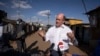 Sen. Chris Coons, vari kuKibera, Kenya