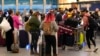 美国空管系统电脑故障一度造成西南航空公司在芝加哥机场的乘客滞留。（2023年1月11日）