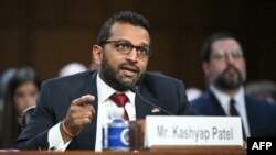 Кандидат на пост директора ФБР Кэш Пател на слушаниях в сенатском комитете. Январь 2025 г. (архивное фото)