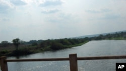 Rio Lucala em Calandula.Angola