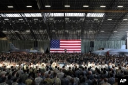 美国总统川普在日本东京外围的横田空军基地对美军官兵讲话（2017年11月5日）