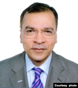 ড. ইফতেখারুজ্জামান, নির্বাহী পরিচালক, ট্রান্সপারেন্সি ইন্টারন্যাশনাল বাংলাদেশ (টিআইবি)