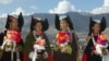 ལ་དྭགས་ཀྱི་བུ་མོ་ལོ་༡༥་ནས་བུད་མེད་
