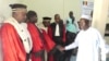 Les magistrats du Tchad saluant le ministre de la justice Pr Mahamat Hassan, N’Djamena, Tchad, 11 septembre 2017. (VOA/André Kodmadjingar)