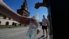 Study Finds Small Plastic Pieces in Bottled Water