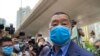 香港壹传媒创办人黎智英被控《港区国安法》下”串谋勾结外国势力”等4项罪名，代表他的英国御用大律师Tim Owen将以审讯由3名国安法指定法官审理及不设陪审团为理由，提出”永久终止聆讯” (美国之音/汤惠芸)