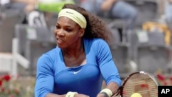 Serena Wiiliams yang menjadi favorit di turnamen Perancis Terbuka, harus kandas pada pertandingan pertama di Paris (29/5).
