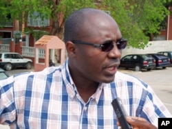 Rafael Marques fazendo declarações à VOA (14 Nov 2011)