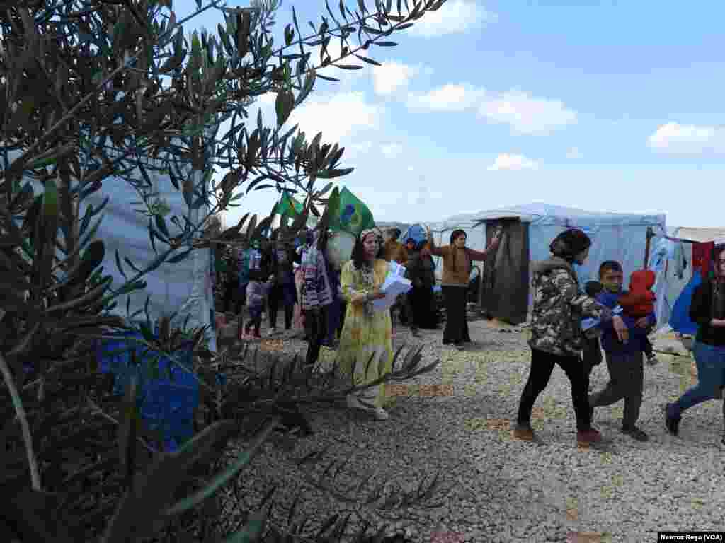 Jinên Efrînê di Çalakiya 8ê Adarê da