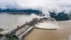位於中國湖北省的三峽大壩正在洩洪。 （2020年6月29日）
