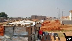 Falta de habitação condigna - Um das queixas dos habitantes de Baixa do Kassange