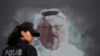 Arhiva - Turska policajka ispred fotografije ubijenog saudijskog novinara Džamala Kašogija ispred konzulata Saudijske Arabije u Istanbulu, tokom obeležavanja godišnjice njegovog ubistva, 2. oktobra 2019.