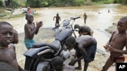 Três criancas morrem carbonizadas em Cabinda