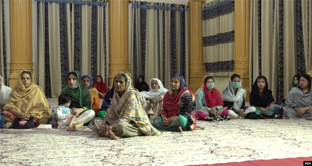 سکھ کمیونٹی نے گردوارے کے انتظامات سنبھالنے کے بعد اس کی مرمت اور تزئین و آرائش کا کام شروع کردیا ہے۔ مردوں کے ساتھ ساتھ خواتین بھی عبادت کی غرض سے اس گردوارے کا رُخ کر رہی ہیں۔ 