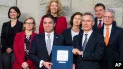 Potpisivanjem protokola Makedoniji otvoren put ka članstvu u NATO, Foto: AP/Geert Vanden Wijngaert