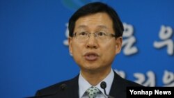 김의도 한국 통일부 대변인이 20일 정부서울청사에서 정례브리핑하고 있다. 