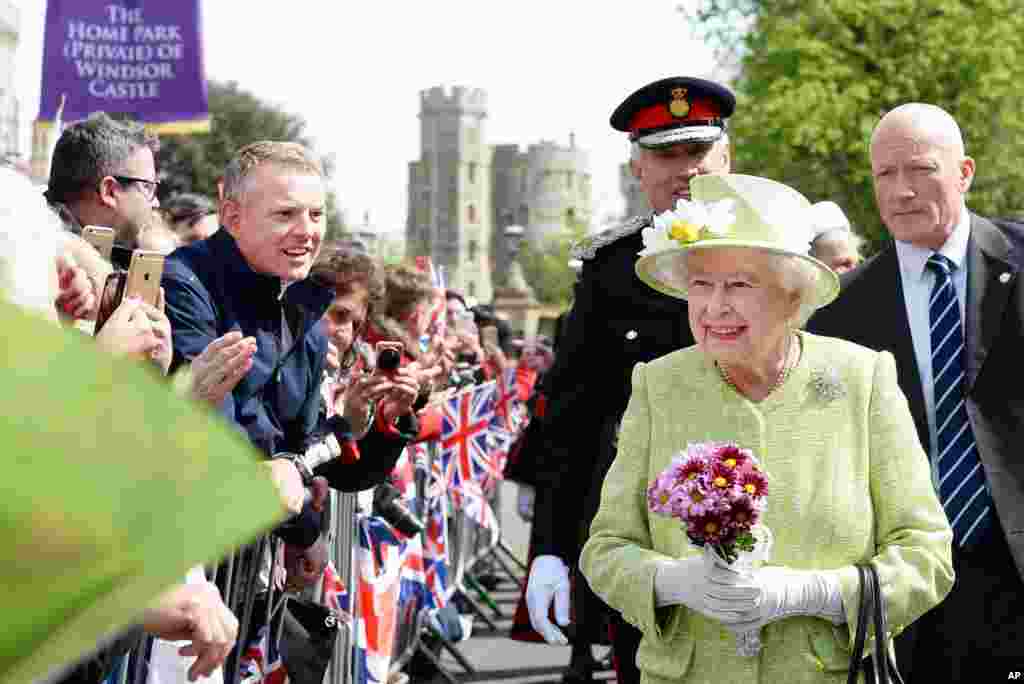 2016年4月21日，英国女王伊丽莎白二世庆祝九十大寿，在温莎堡（Windsor Castle）外面散步，会见祝福的群众