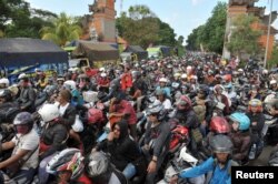 Jutaan warga melakukan mudik ke kampung halaman dalam rangka Idul Fitri (foto: dok).