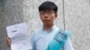 香港区议会选举的选情在民众的“反送中”抗争中意外频出。图为香港众志秘书长黄之锋参选香港南区海怡西区议会选举候选人。他后来被取消参选资格，引发国际关注。(2019年10月4日资料照)