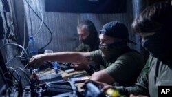 Операторы БПЛА ВСУ на позициях в Харьковской области. Архивное фото. 24 августа, 2024.