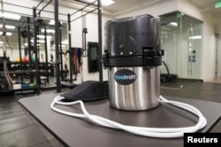 A view of CoolMitt device on a table in a gym, in Menlo Park, California, U.S. May 21, 2024. (REUTERS/Nathan Frandino)
