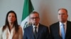 Delegados de la oposición venezolana hablan a la prensa en la Ciuda de México el 26 de noviembre de 2022.