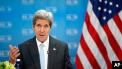 El Departamento de Estado informó que durante su estadía en el Reino Unido, el secretario Kerry visitará la Universidad de Oxford.
