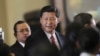 中国国家主席习近平在印尼国会发表演说后离开国会大厦。（2013年10月3日）