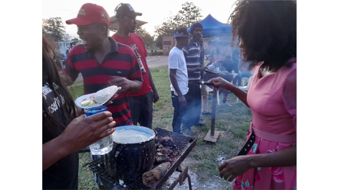 Badla isitshwala lenyama 'otsheketsha' eShangani Mine. (Photo: Ezra Tshisa Sibanda)