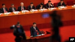 中共总书记习近平在北京人大会堂召开的中共19大开幕式上发表讲话。 （2017年10月18日）