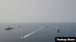 한국 해군이 지난해 7월 동해 중부 해상에서 미한 연합기동훈련을 실시했다. (자료사진)