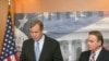 资料照：美国国会及行政当局中国委员会主席默克利联邦参议员(Jeff Merkley)以及(右)史密斯联邦众议员(Chris Smith)。
