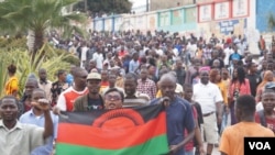 Manifestation contre le 2nd mandat du président Peter Mutharika. (Lameck Masina/VOA)