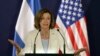 La presidenta de la Cámara de Representantes de Estados Unidos, Nancy Pelosi, llegó el sábado a Honduras en el marco de su gira por los países del Triángulo Norte. Antes visitó a Guatremala y El Salvador.