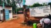 Un centre de test du coronavirus, Ouagadougou, le 18 septembre 2020 (VOA/Lamine Traoré)