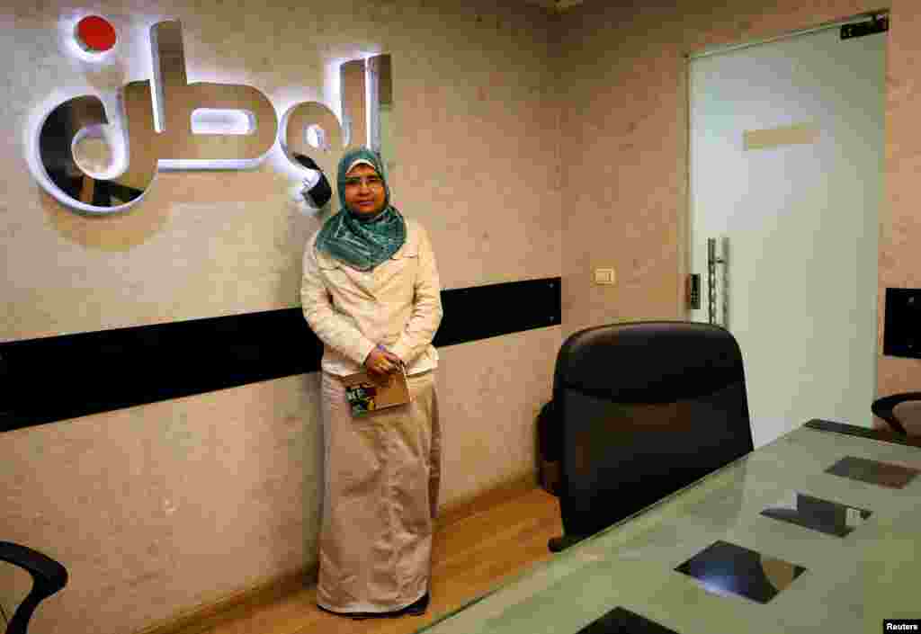 Samah Abdelaty, Mısır'daki Al Watan gazetesinin araştırma biriminin başında.