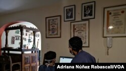 Emigración venezolana convierte a las abuelas en madres otra vez